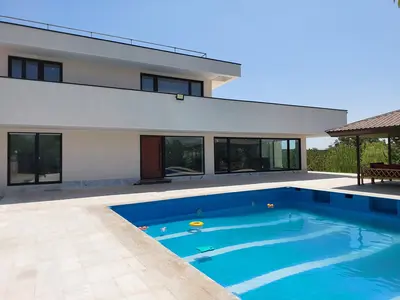 ویلا پنج خوابه دوبلکس استخردار دانایی