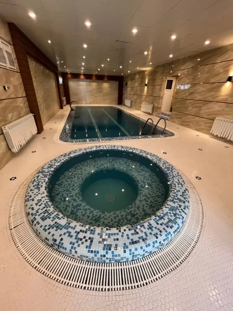 ویلا دوخوابه استخردار و جکوزی آبگرم لاوین