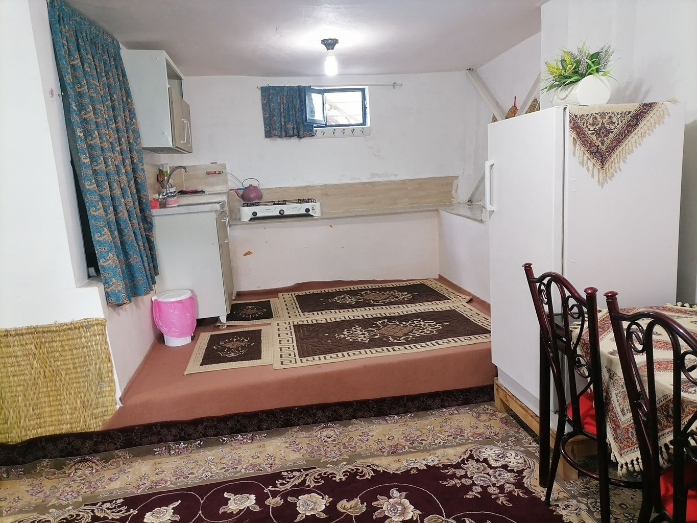 اقامتگاه سنتی فلت ییلاقی آرامش - آشپزخانه