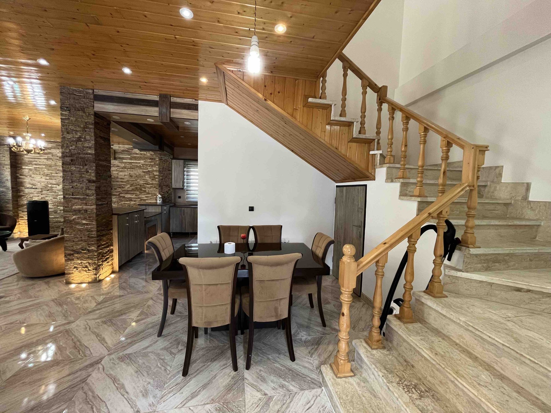 سه خوابه جنگلی استخردار آبگرم زنبق - انتخاب عنوان تصویر