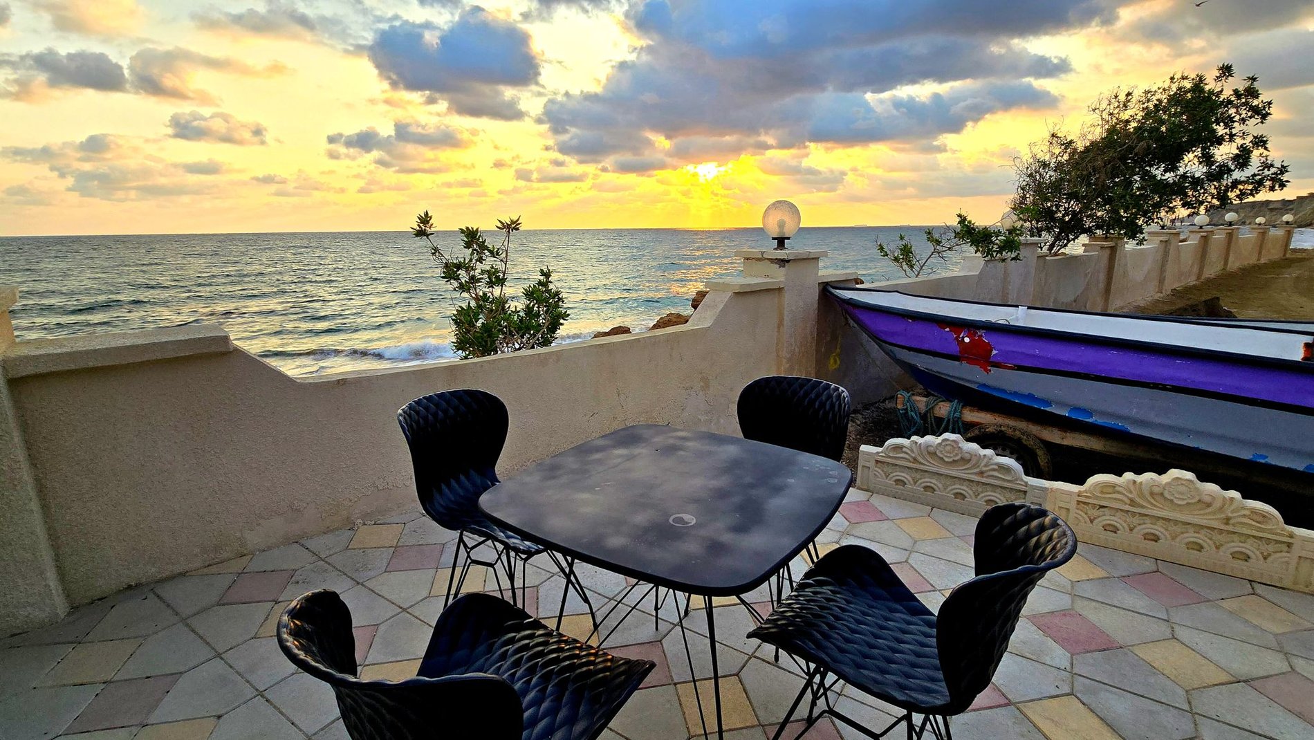 یک خوابه ساحلی رمین ۱