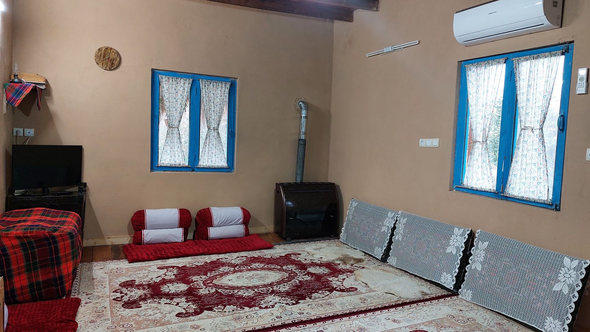 دوخوابه چوبی کلان