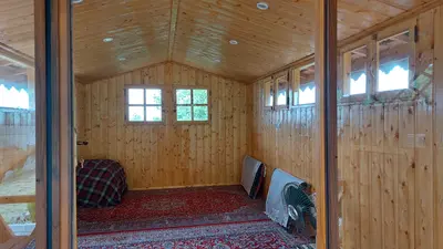 کلبه دوخوابه چوبی کلان