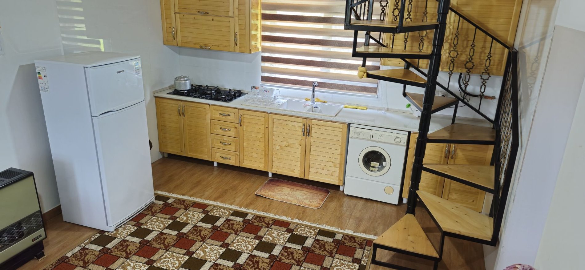 کلبه دو خوابه جنگلی چوبی نارنج