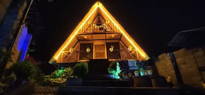 کلبه یک خوابه چوبی جکوزی دار سوئیسی باران