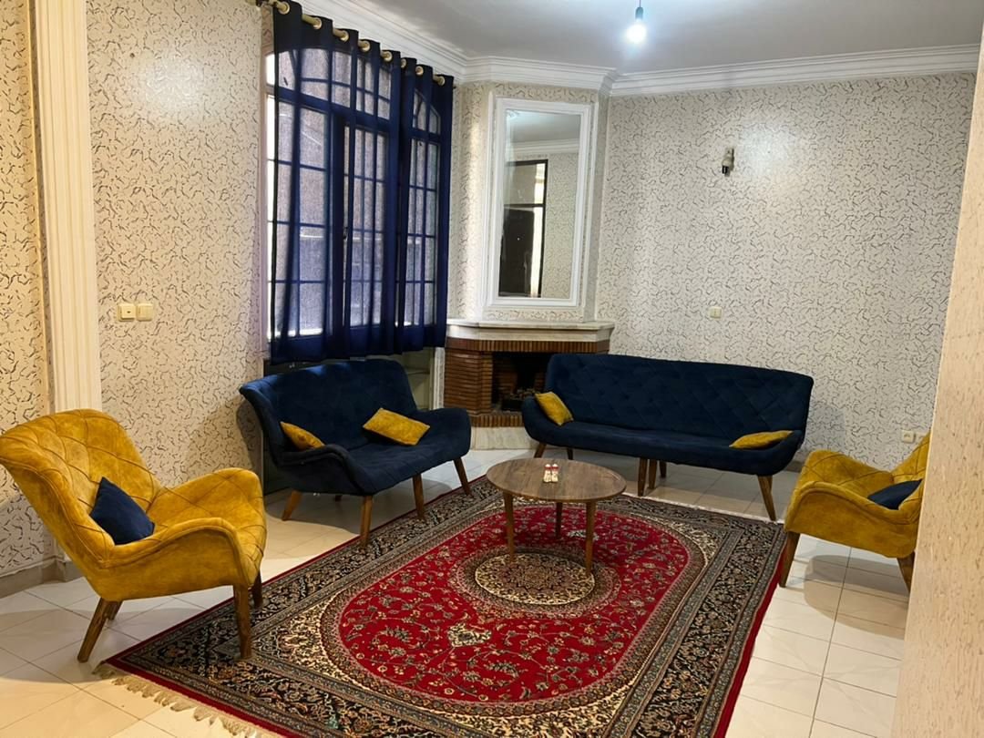 آپارتمان یک خوابه سبز 3 جمهوری - پذیرایی