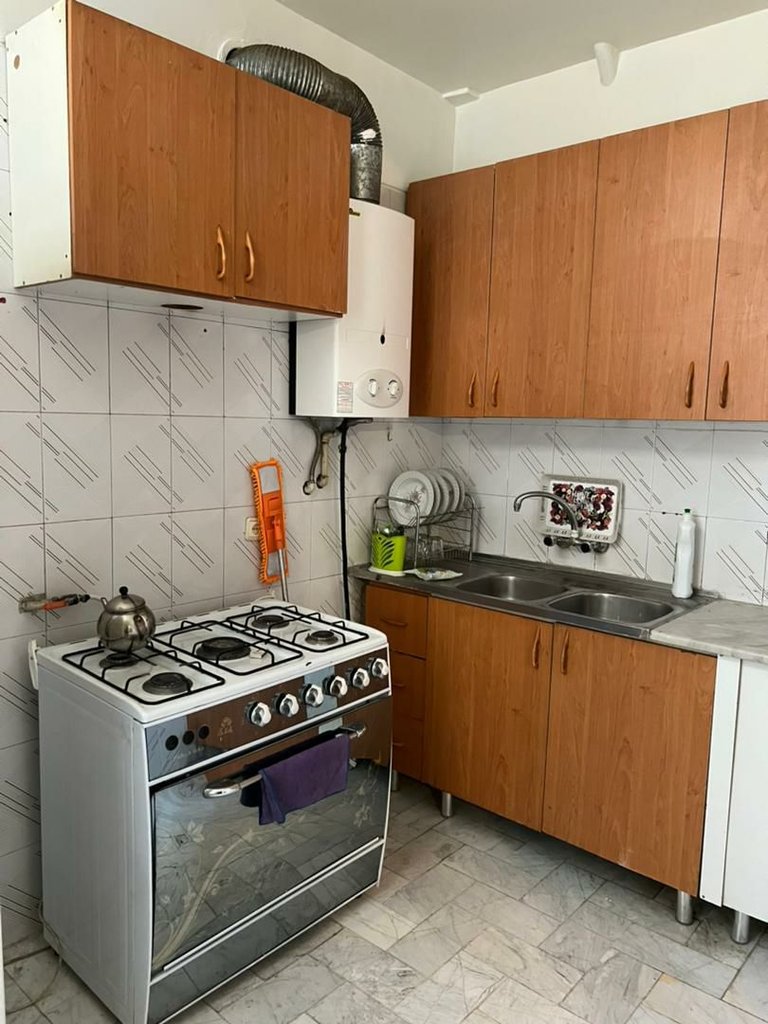 آپارتمان یک خوابه سبز 3 جمهوری - آشپزخانه