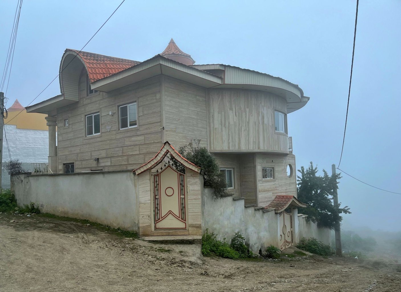 ویلا دوخوابه جنگلی هشت بهشت