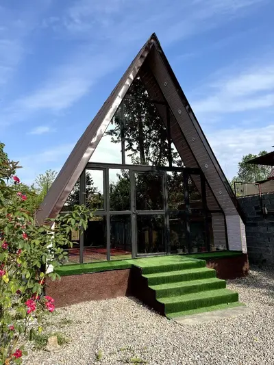 کلبه یک خوابه سوئیسی آرکا