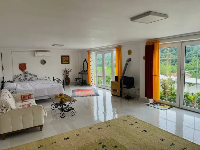 سوئیت فلت وایت