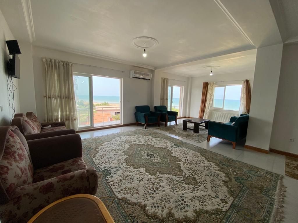 آپارتمان دوخوابه ساحلی بابایی طبقه چهارم