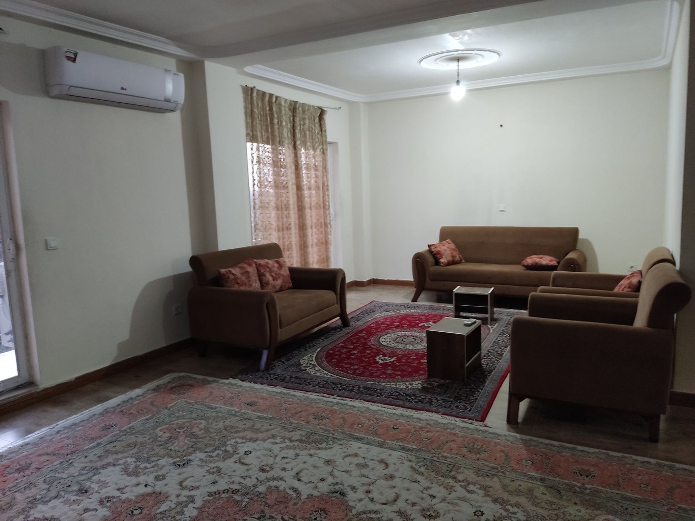 آپارتمان دوخوابه ساحلی بابایی طبقه دوم