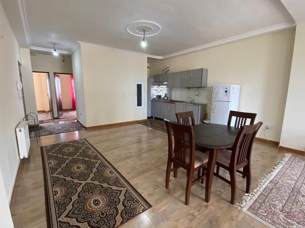 آپارتمان دوخوابه ساحلی بابایی طبقه سوم