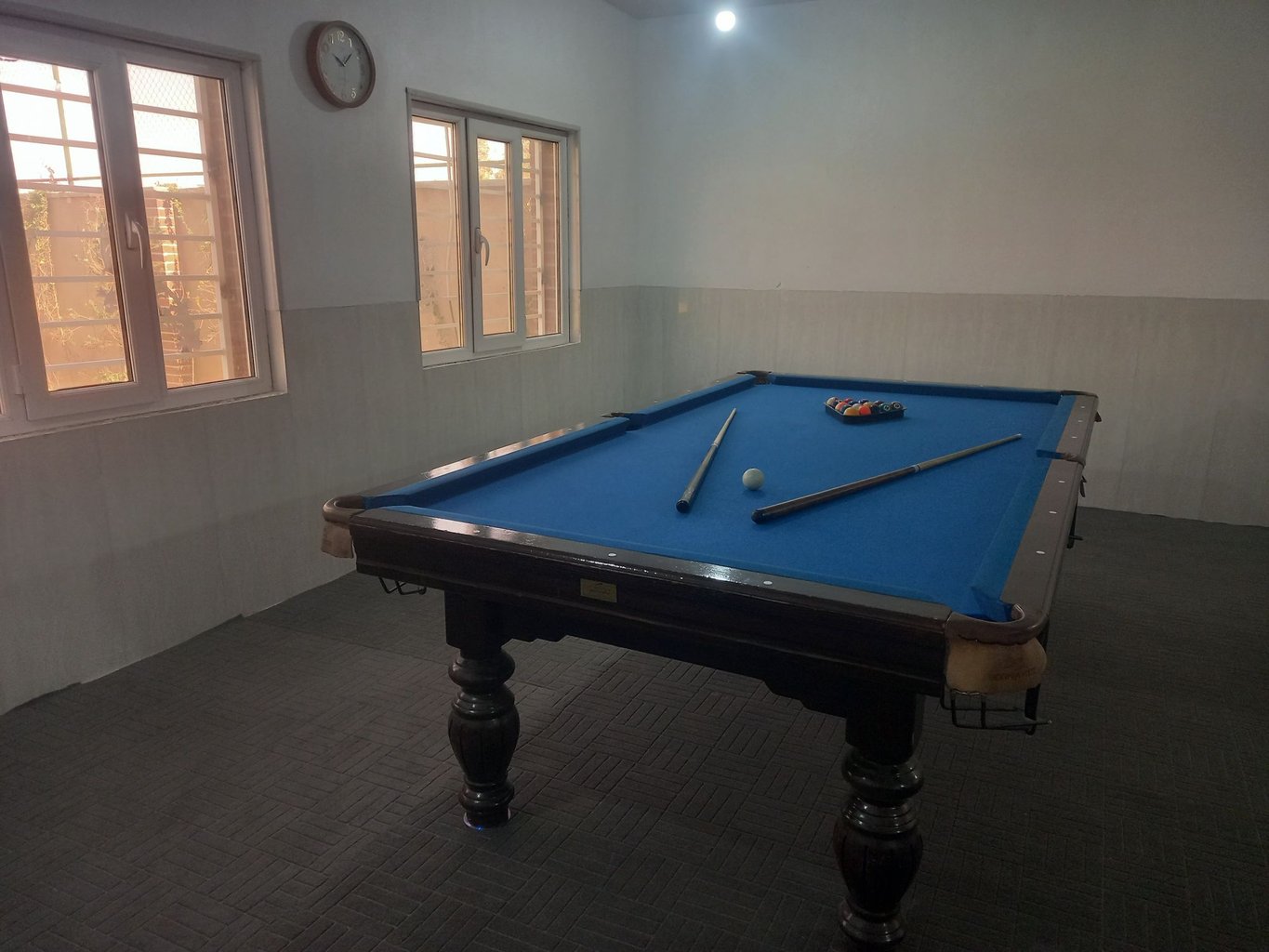 ویلا چهارخوابه استخردار آبگرم مهر و ماه