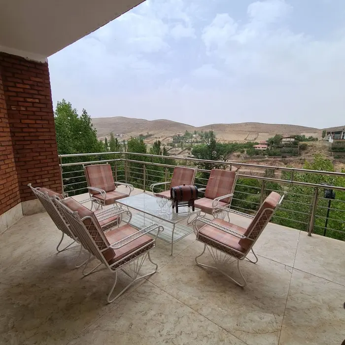 ویلا چهارخوابه استخردار آبگرم هزاردشت