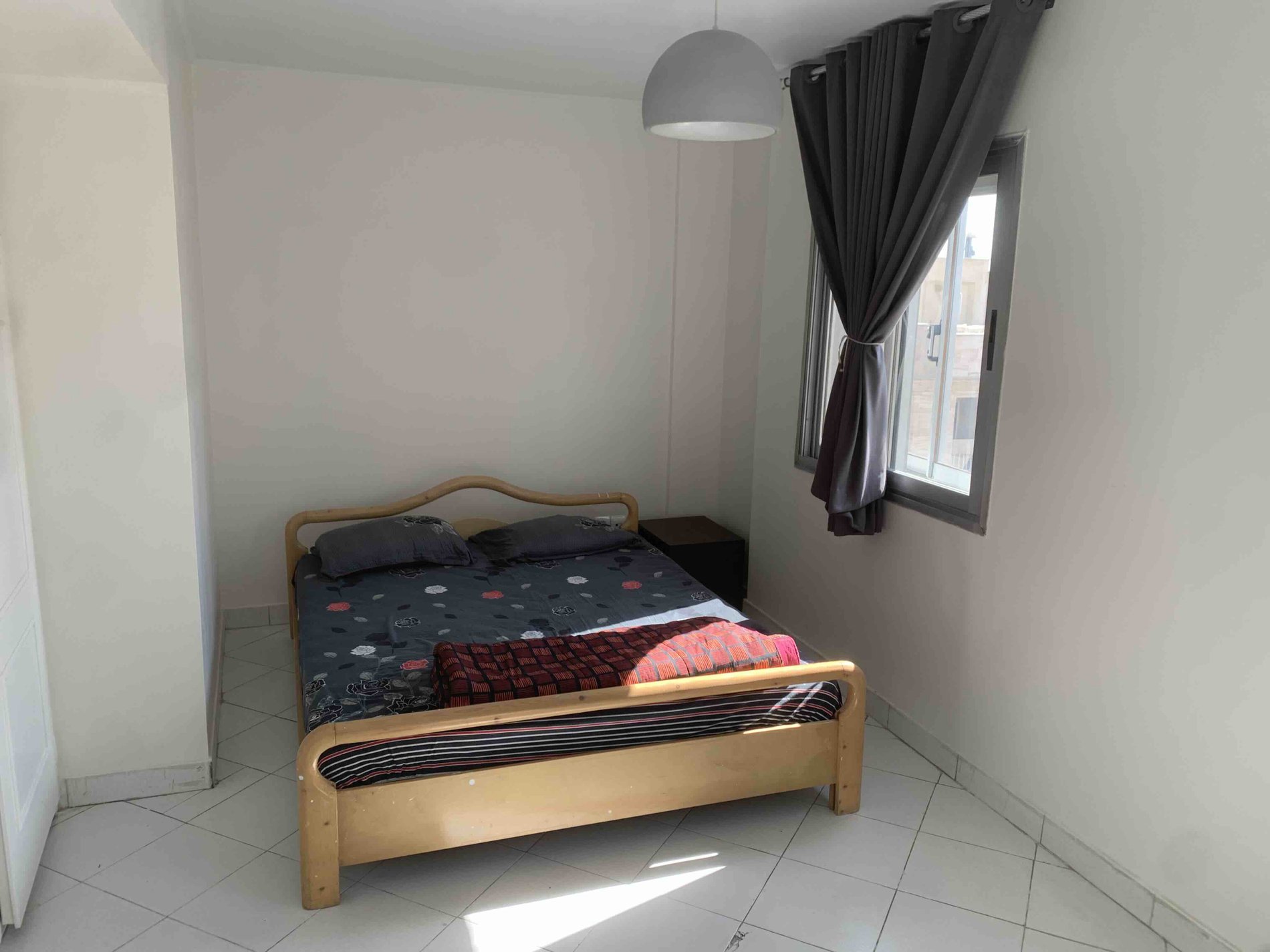 آپارتمان سه خوابه نرگس نواب