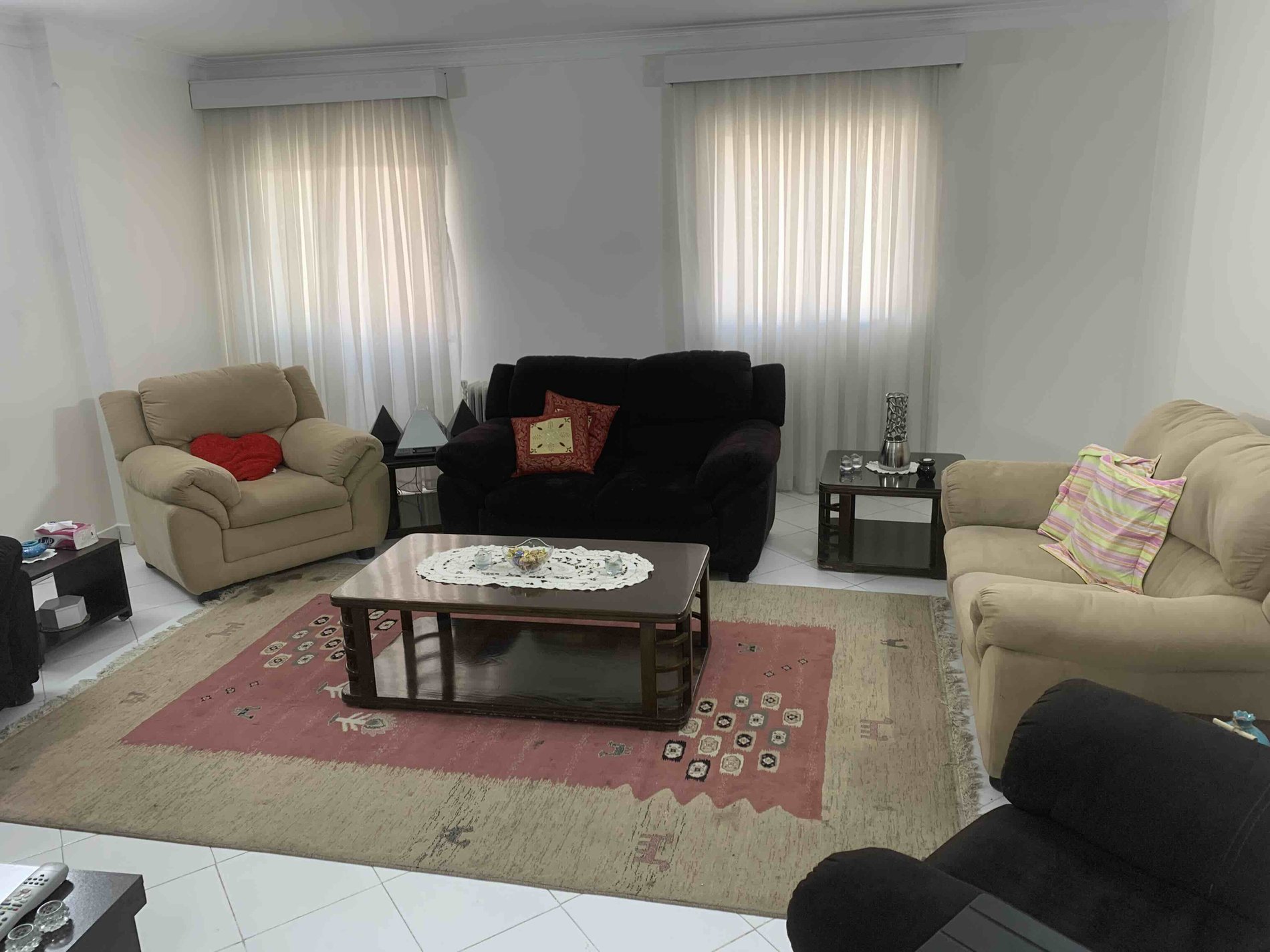 آپارتمان سه خوابه نرگس نواب