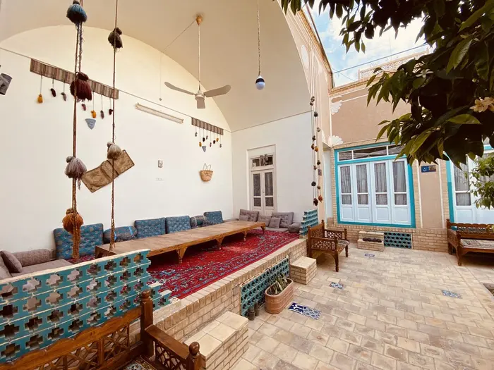 بوم گردی سرای اوروزا - واحد مَه