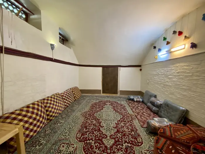 بوم گردی سرای اوروزا - واحد دُر