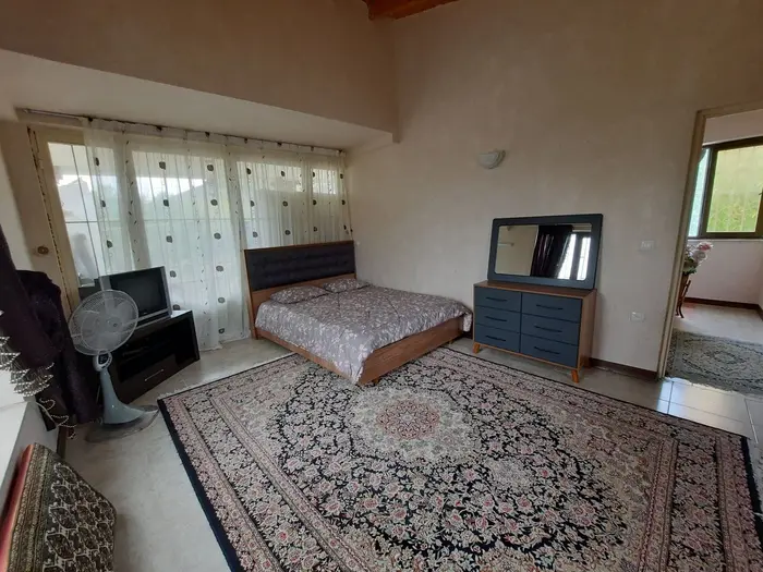 سوئیت دوخوابه پرنیا