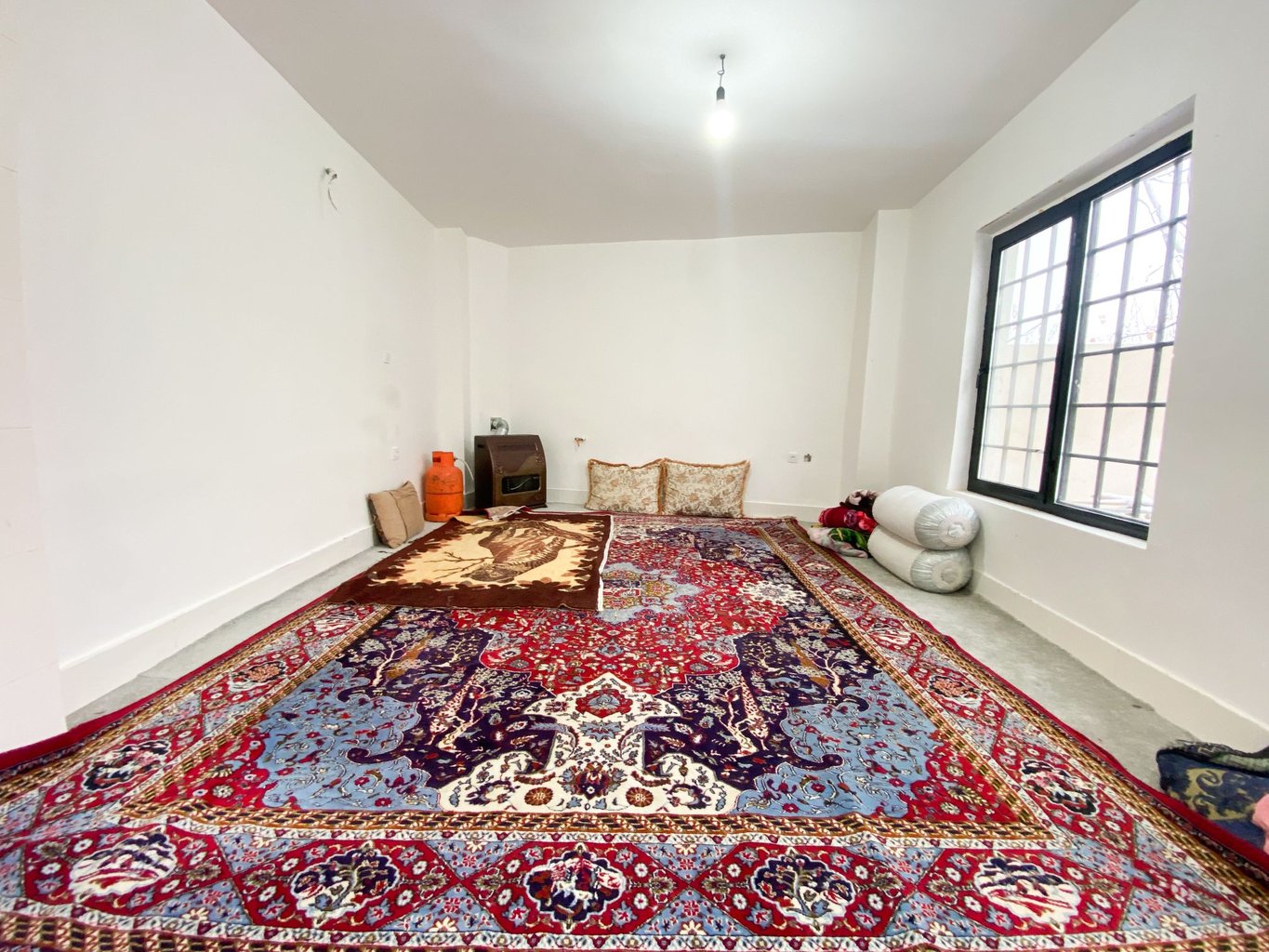 فلت باغ همایجان