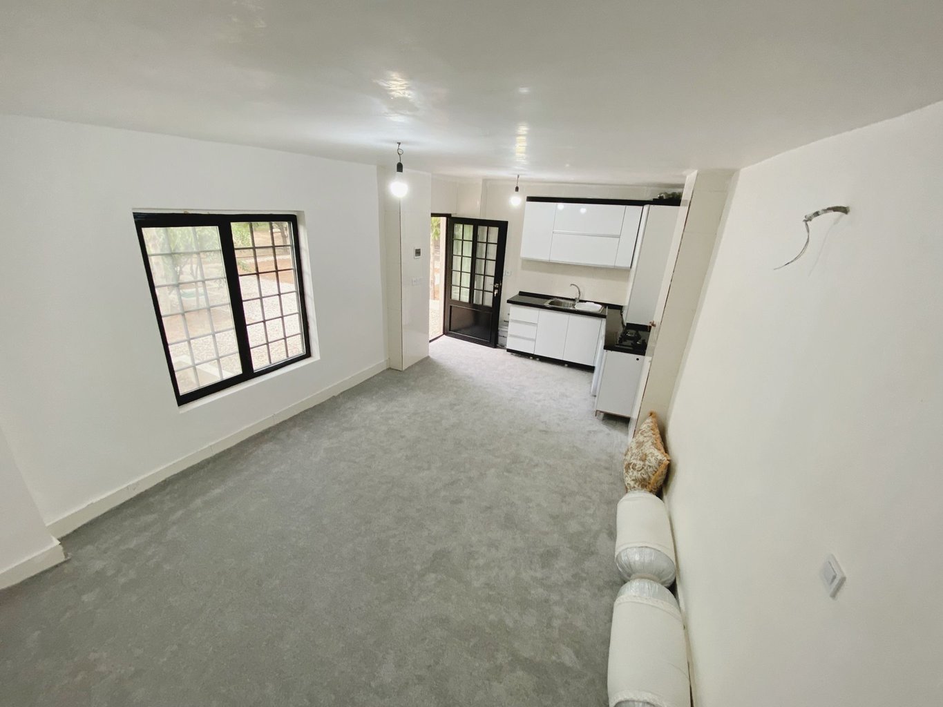 فلت باغ همایجان