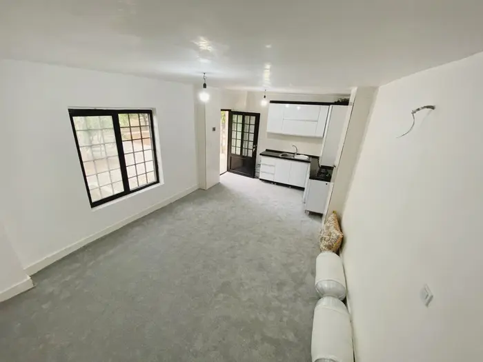 ویلا فلت باغ همایجان - فضای داخلی