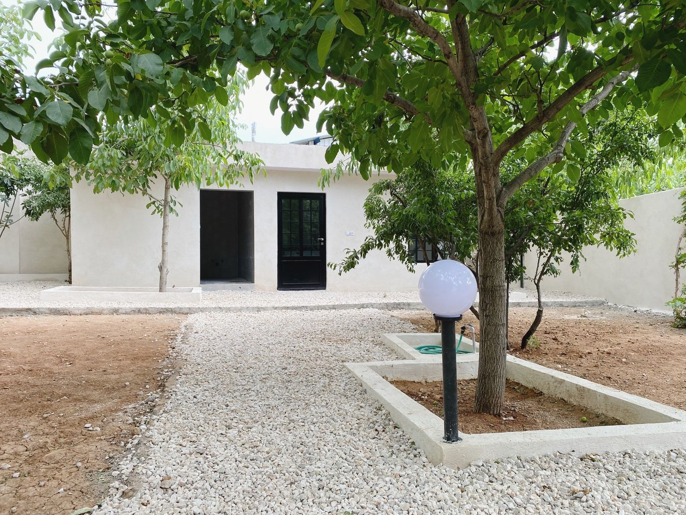 فلت باغ همایجان