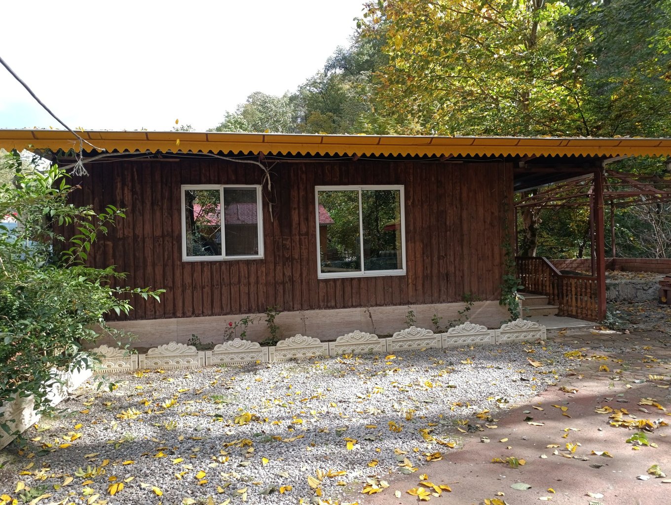 دوخوابه چوبی بَرسام