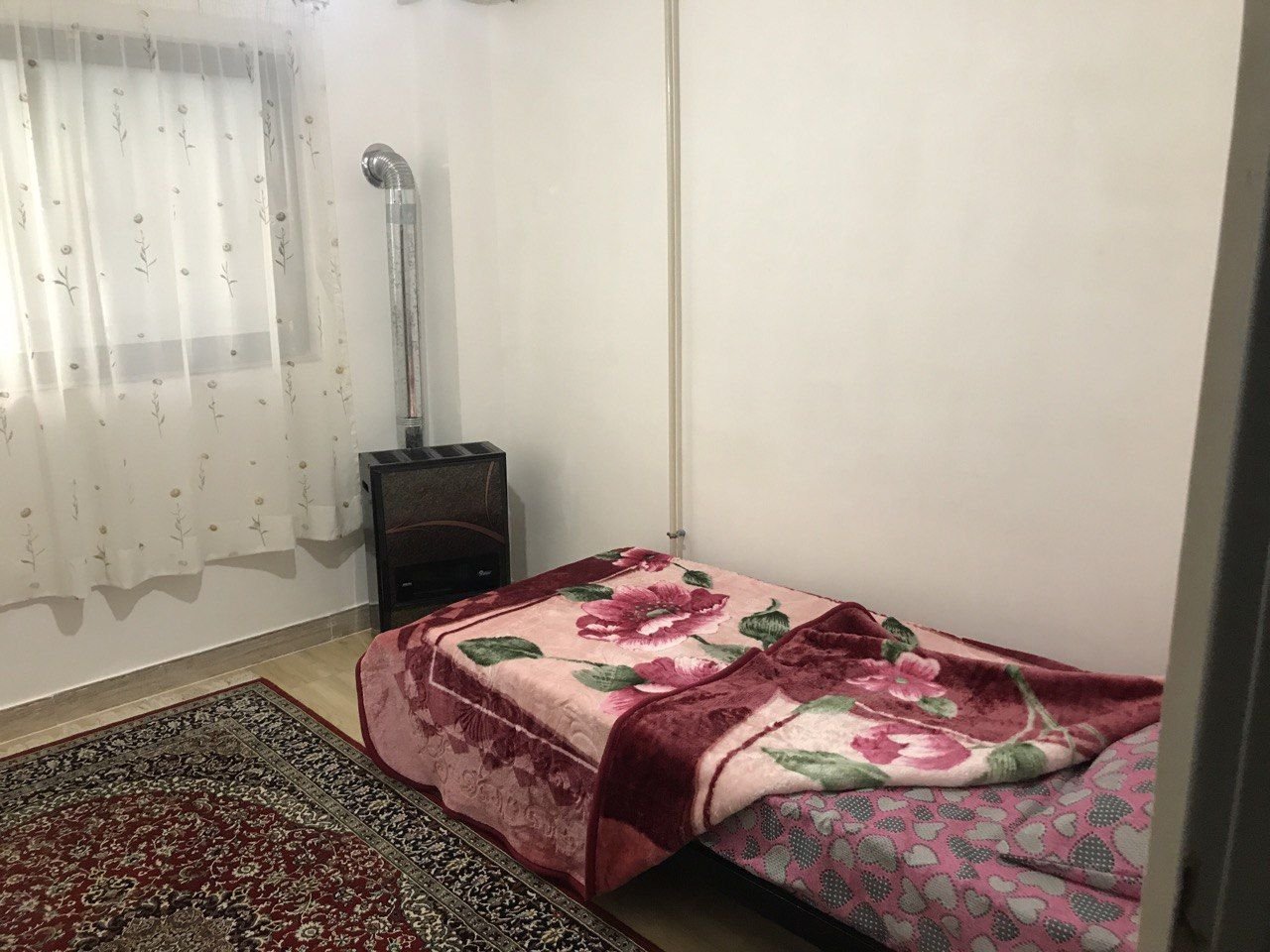 دوخوابه مهمان دوست - اتاق خواب ۱ ، تخت یک نفره