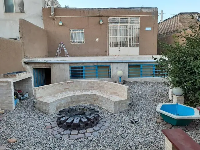 بوم گردی یک خوابه سرای فرزانه - واحد دیبا