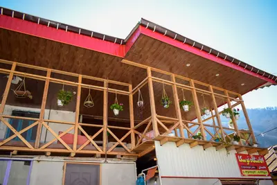 اقامتگاه سنتی یک خوابه توسکا 1