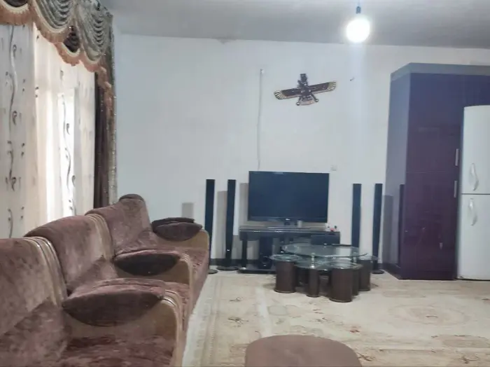 ویلا دوخوابه استخردار چناران - پذیرائی همکف