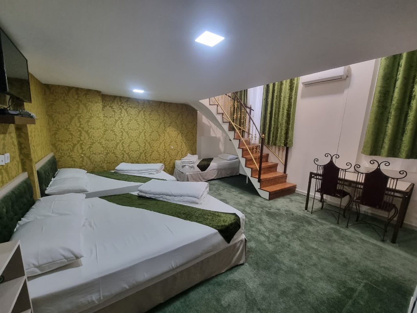 مجتمع اقامتی هتل آپارتمان ادیان - دوبلکس ویژه 101