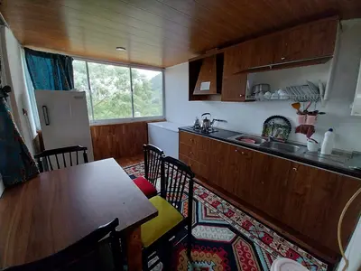 کلبه یک خوابه چوبی جنگلی محدثه