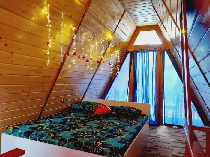 کلبه یک خوابه سوئیسی محدثه