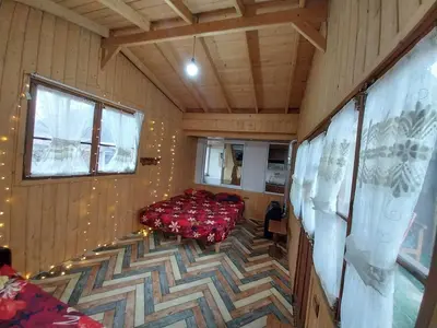 کلبه یک خوابه چوبی جنگلی محدثه