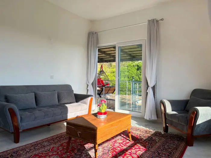 ویلا دوخوابه جنگلی خوش نشین ۳ - حال و پذیرایی