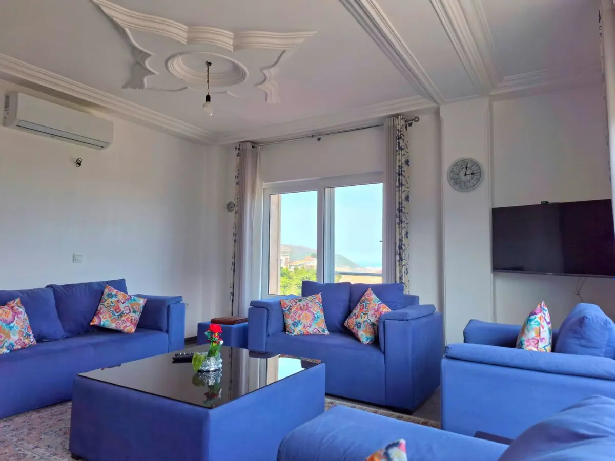 ویلا دوخوابه جنگلی خوش نشین 2 - حال و پذیرایی