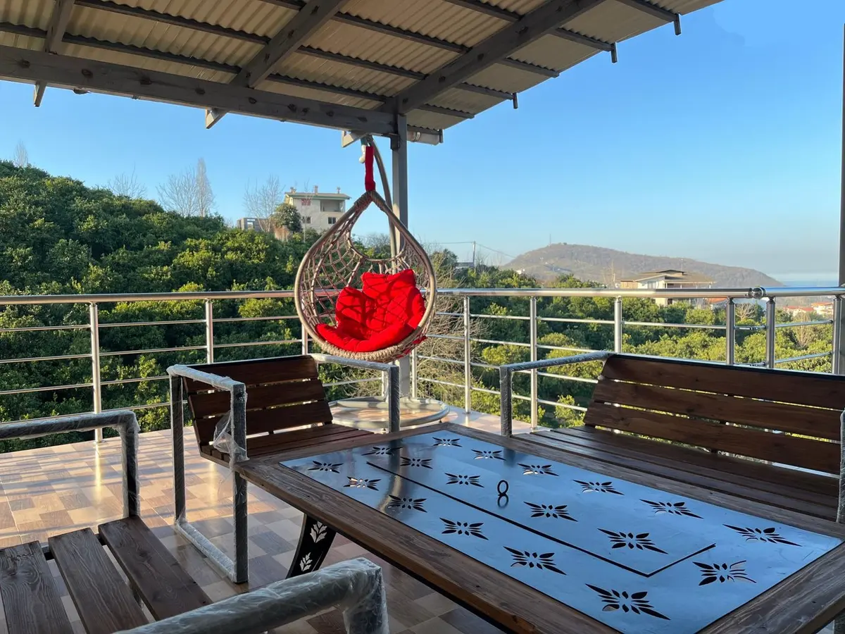 ویلا دوخوابه جنگلی خوش نشین ۳ - تراس