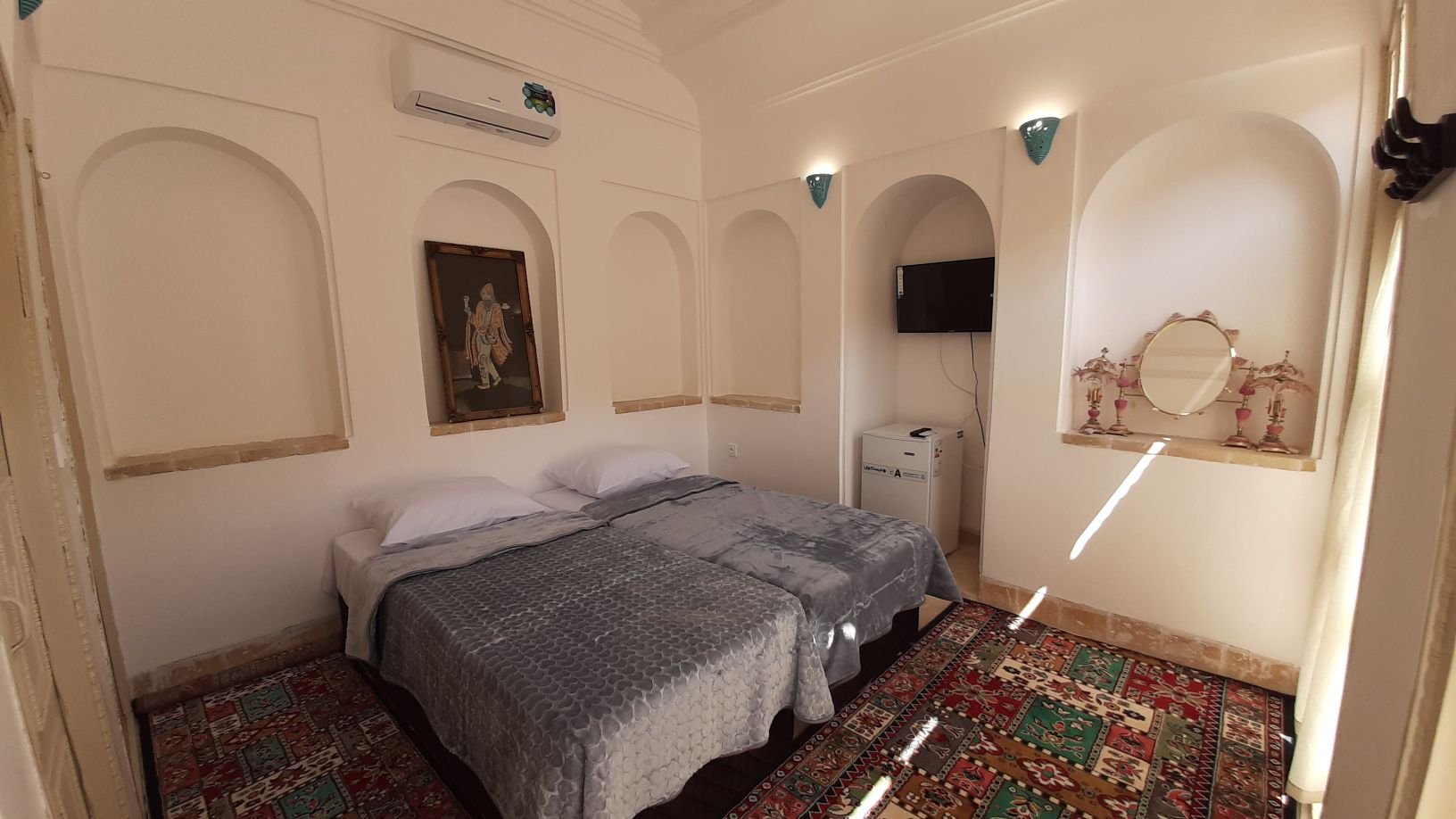 سرای سپنج - واحد شاه نشین