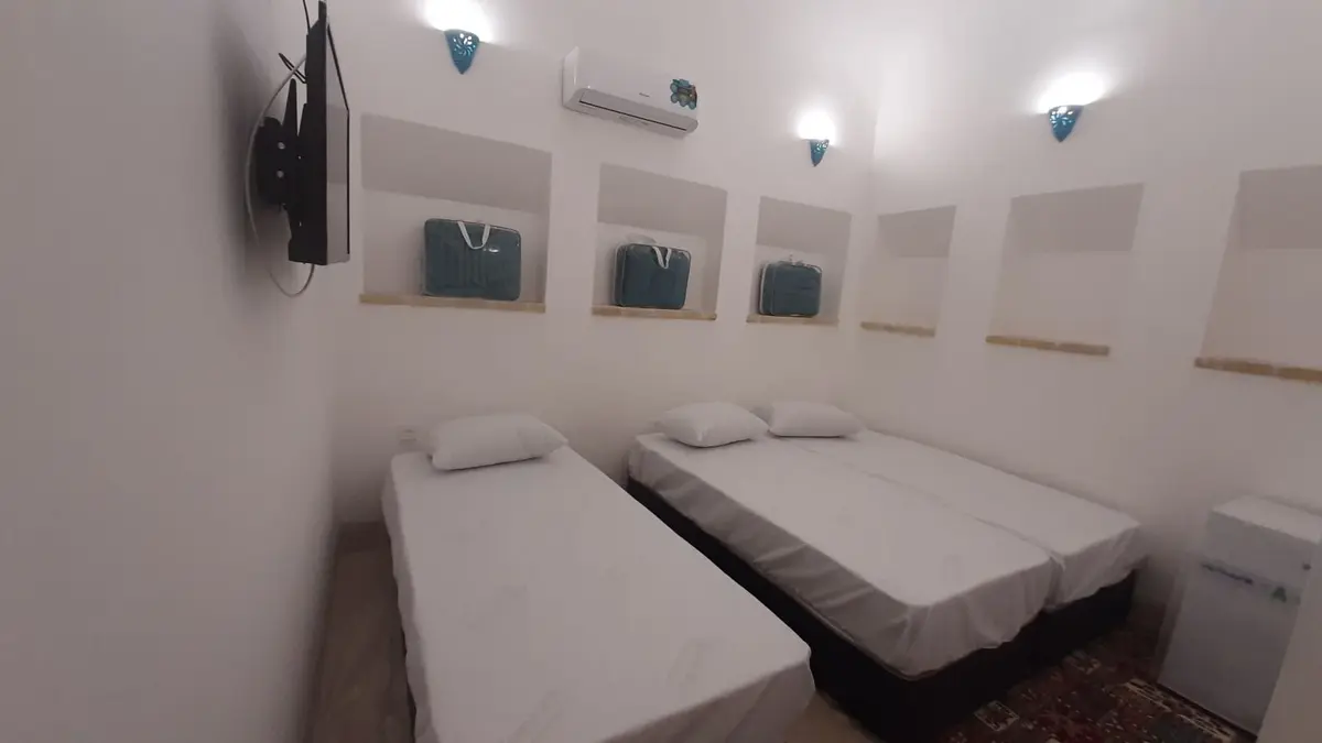 اقامتگاه سنتی سرای سپنج - واحد روزنه