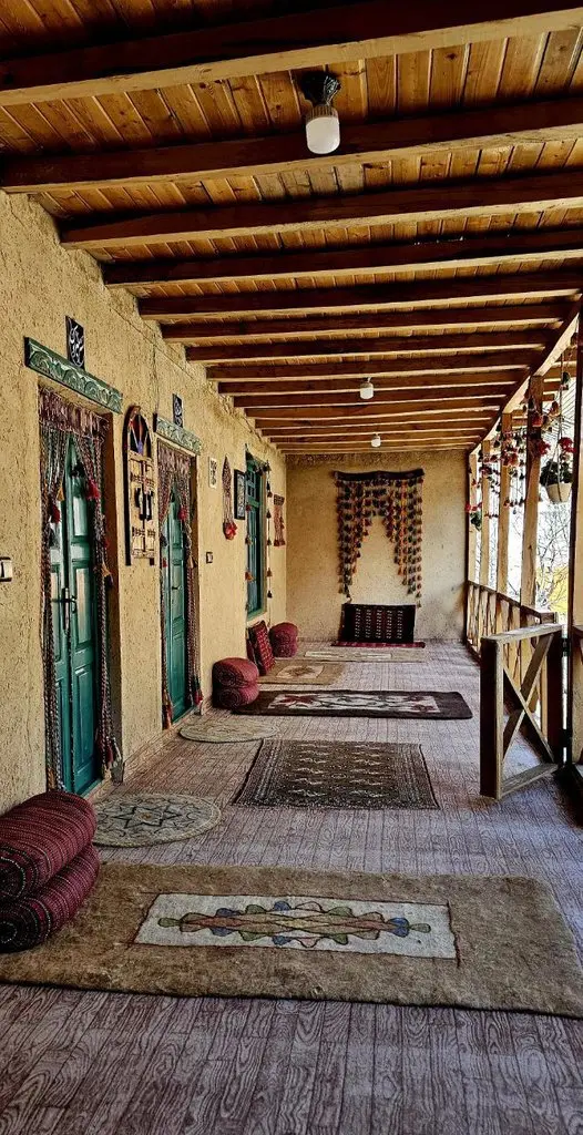 بوم گردی حاجی بابا - واحد چیندِبِن