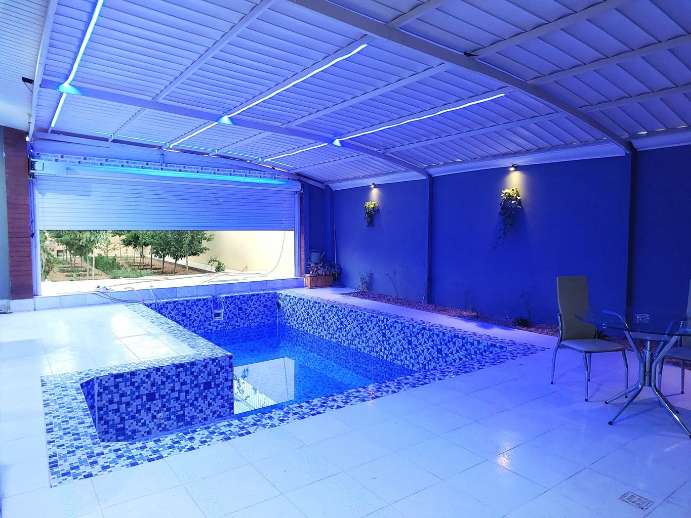 ویلا یک خوابه استخردار آبگرم توس