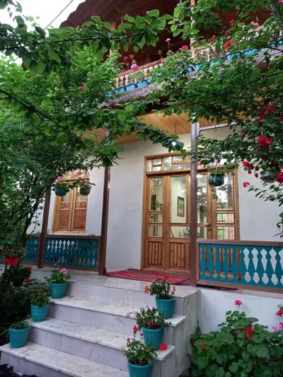 بومگردی بانوی گیلان - واحد رز