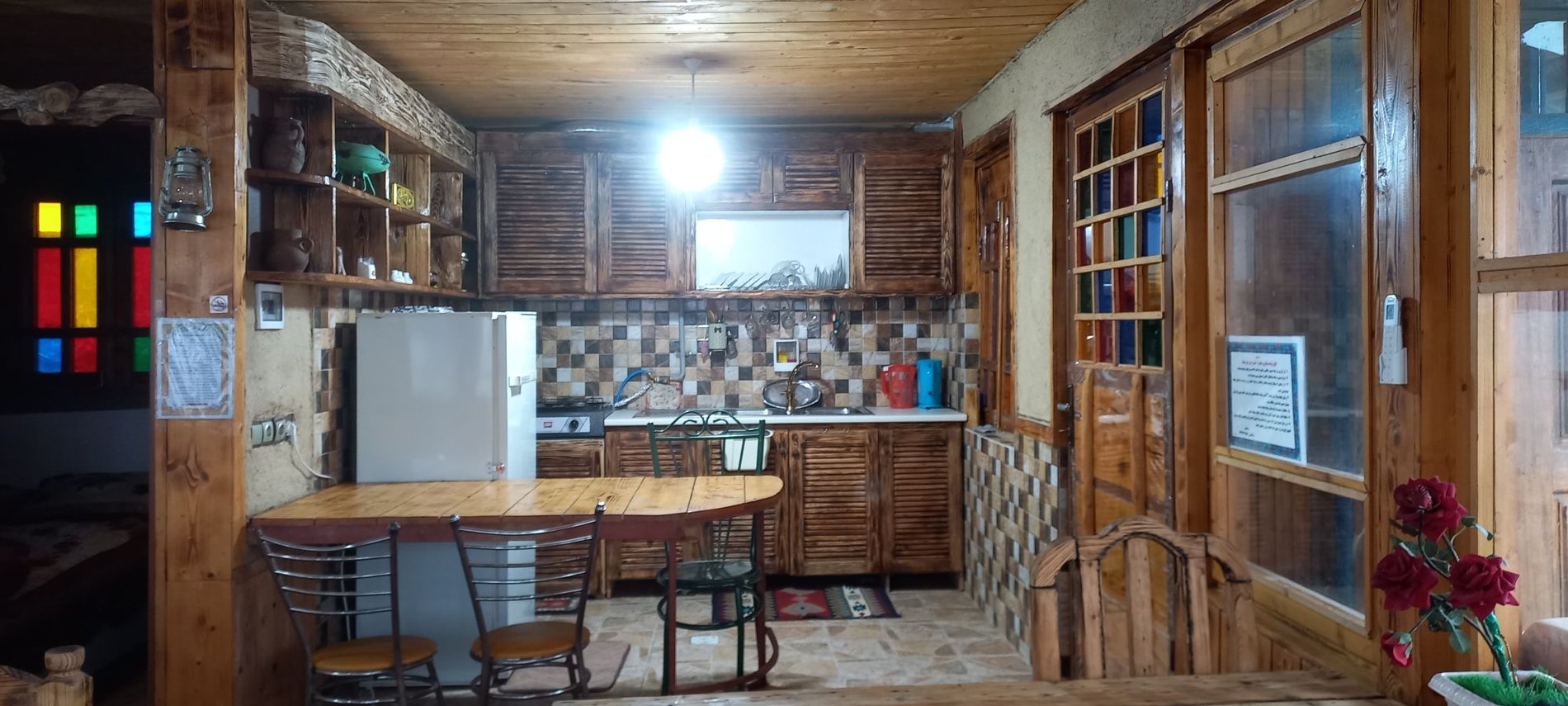 کلبه دوخوابه چوبی جنگلی کورش