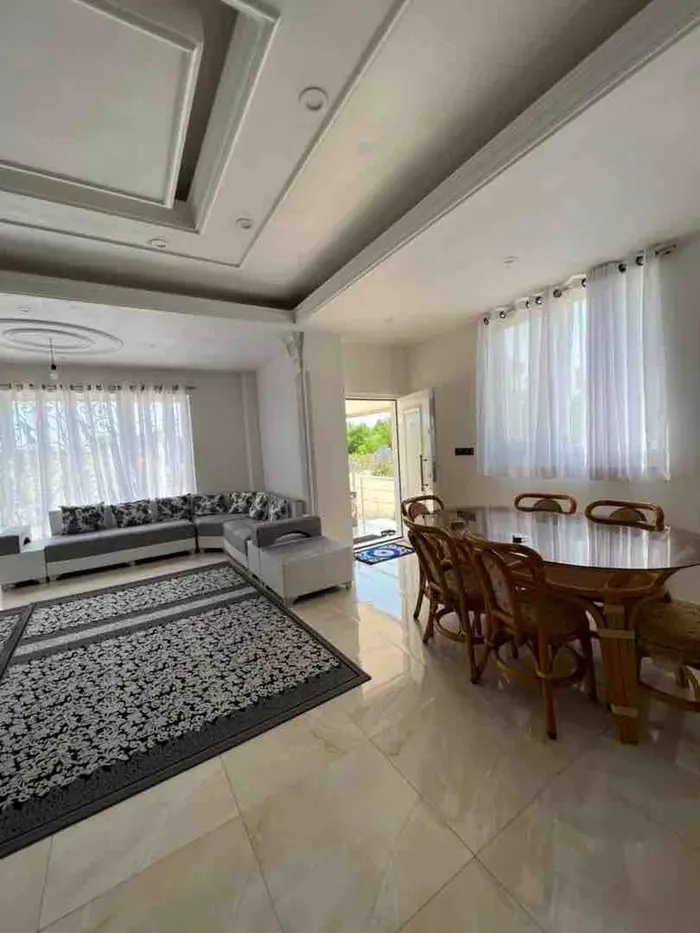 ویلا سه خوابه استخردار آبگرم یونا