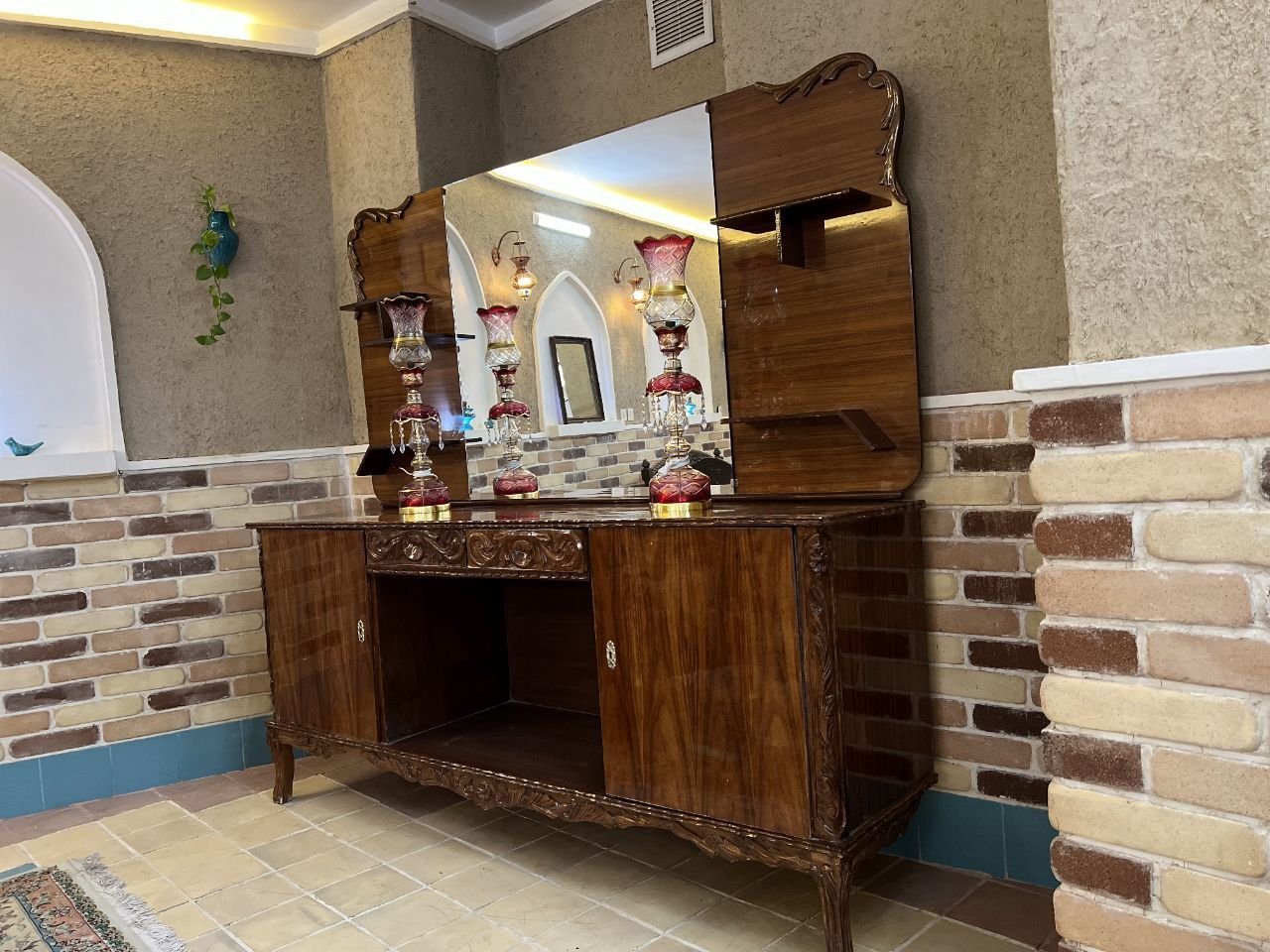 یک خوابه آلاله نقش جهان