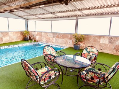 ویلا هفت خوابه استخردار آبگرم عمارت پارسیان