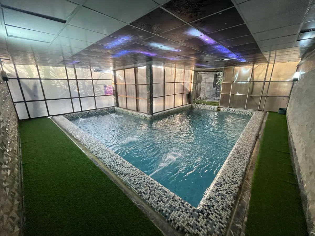 ویلا دوخوابه استخردار آبگرم آرین 7